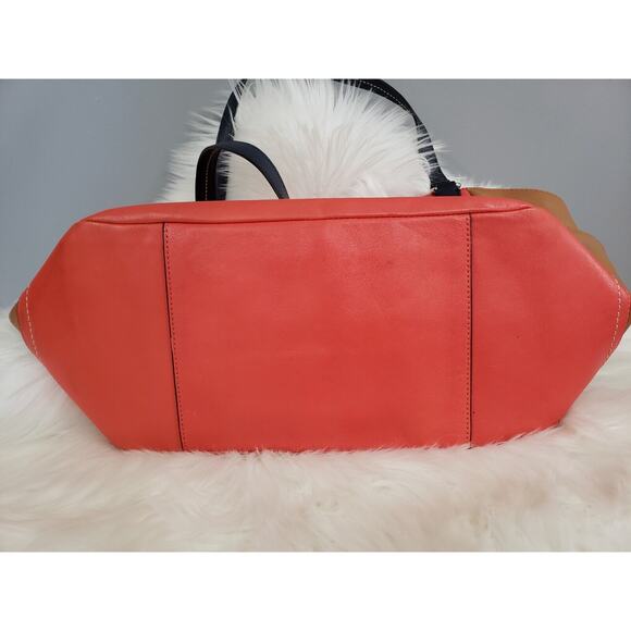 Coach Carrie Color Block Tote # F24065 Camel Navy Leather Old Money Large Purse - Picture 11 of 13